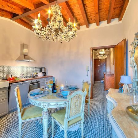 Laetitia Salo-Historic Center Near Lake - Happy Rentals المظهر الخارجي الصورة